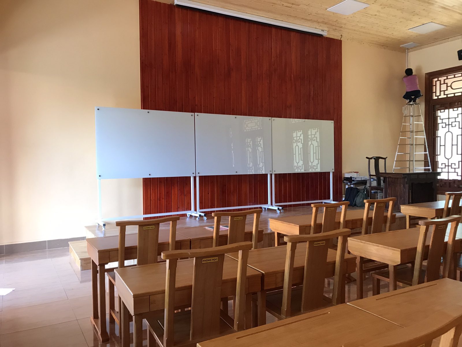 bang-kinh-di-dong-viet-but-long-tphcm