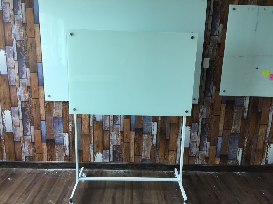 Bảng Di động bằng kính từ ghép keo sữa 10ly58