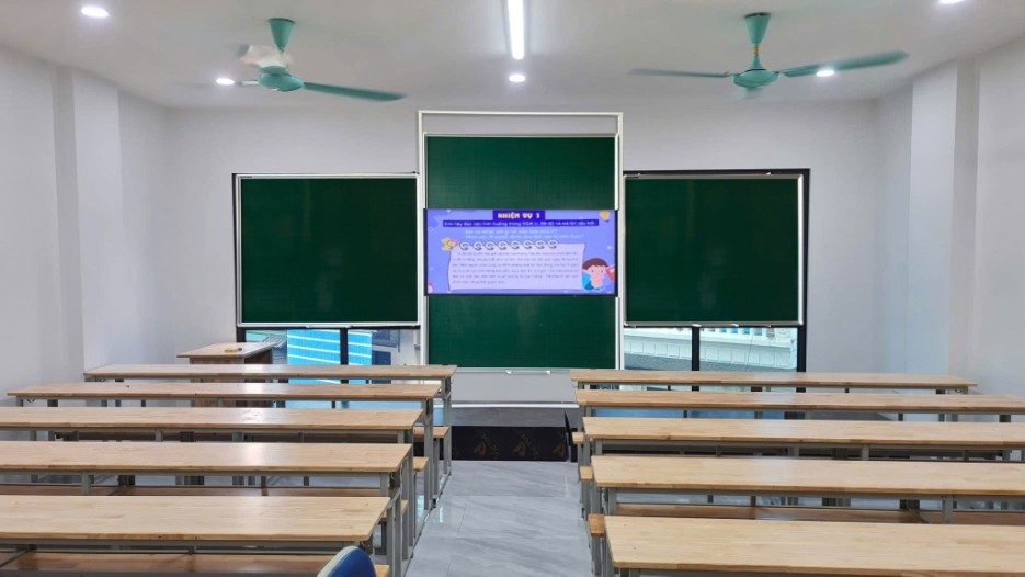 Bảng trượt đứng nguyên khối kết hợp TV / Bảng thông minh