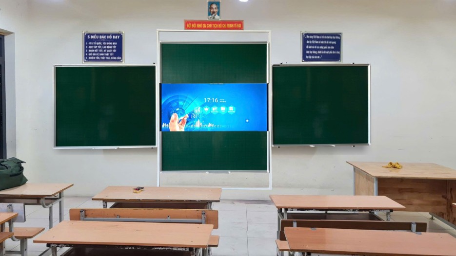 Bảng trượt đứng nguyên khối kết hợp TV / Bảng thông minh