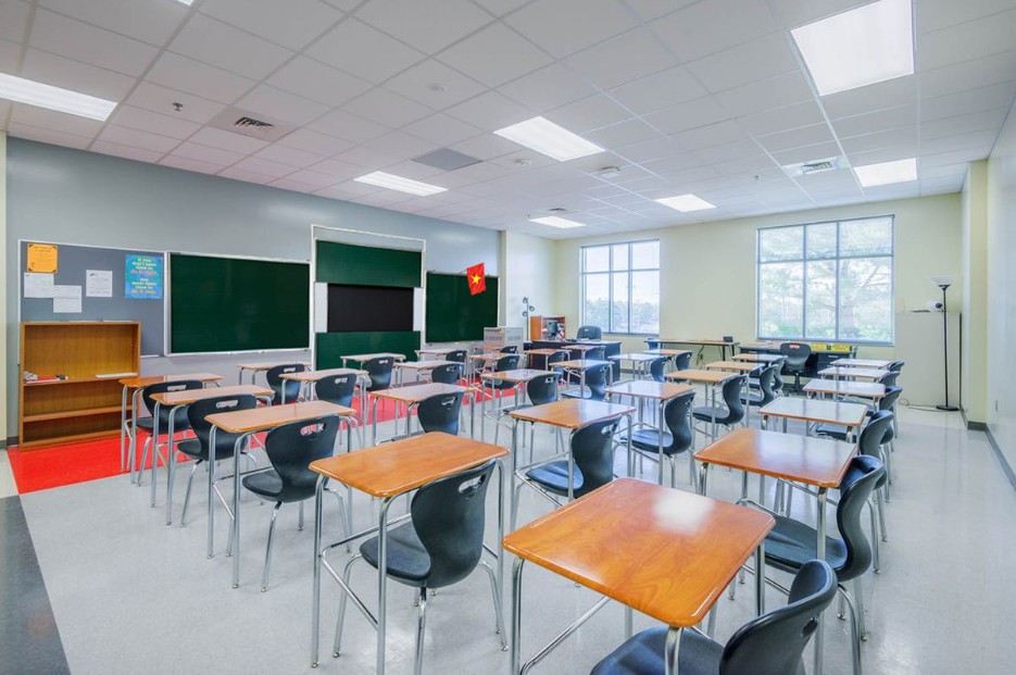 Bảng trượt đứng nguyên khối kết hợp TV / Bảng thông minh