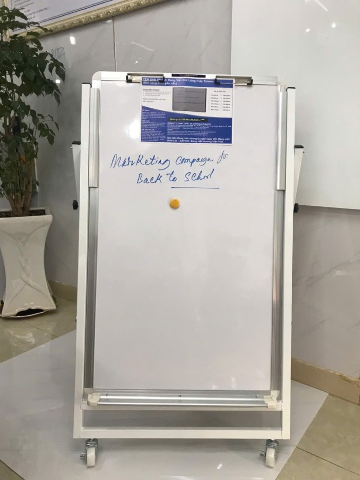 Bảng Flipchart có từ Greenlam viết bút lông cao cấp chân sắt sơn tĩnh điện