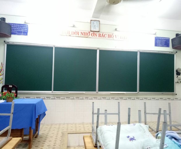 Bảng trượt ngang nguyên khối mẫu M1K