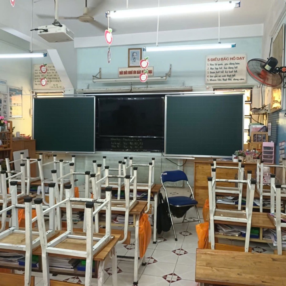 Bảng trượt ngang nguyên khối mẫu M2KO