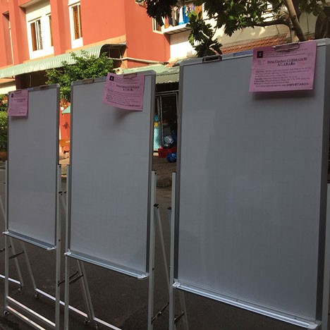 Bảng viết bút lông có chân - Bảng Flipchart cố định